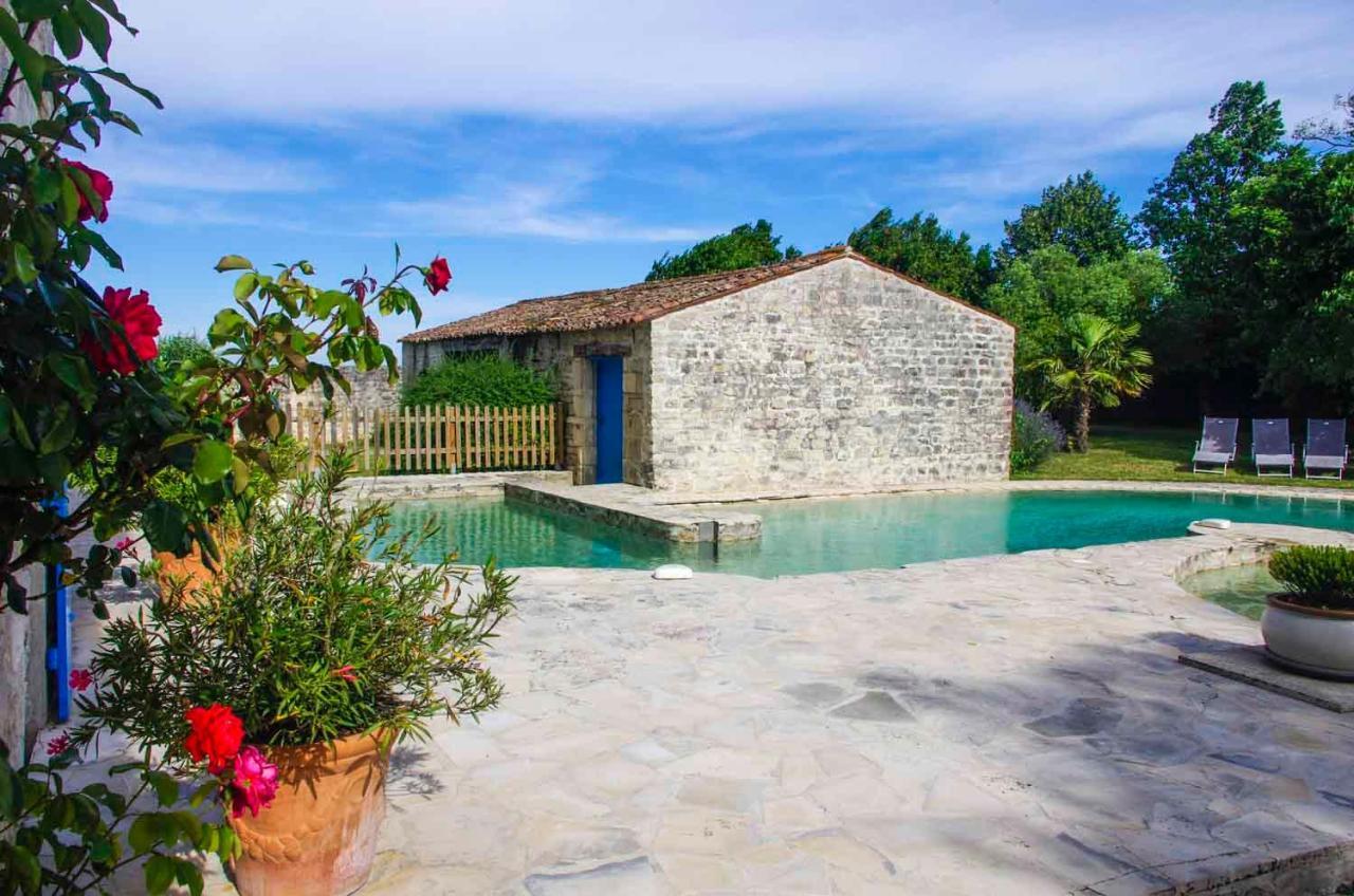 Bed and Breakfast Logis Saint Leonard Dompierre-sur-Mer Экстерьер фото