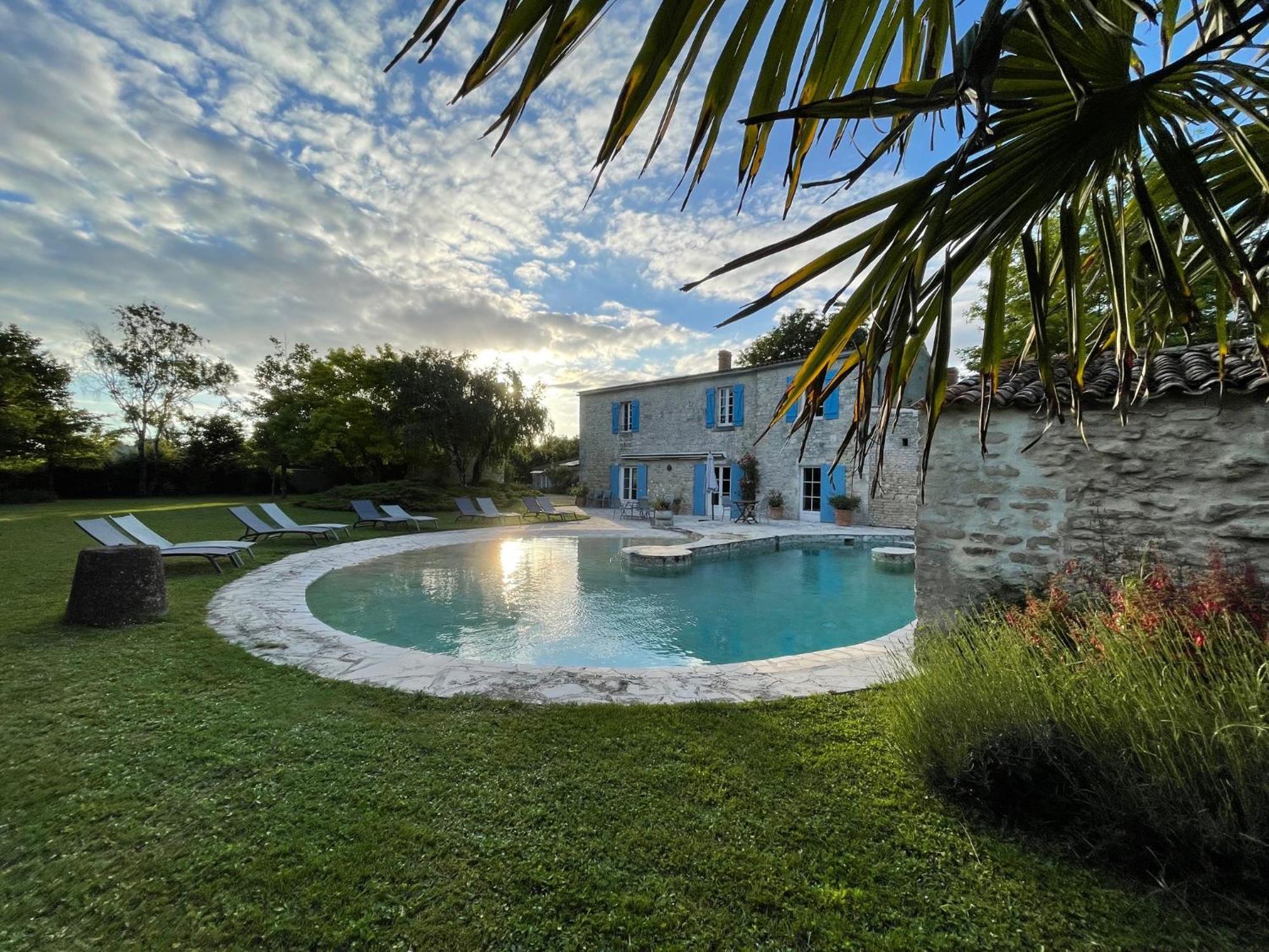 Bed and Breakfast Logis Saint Leonard Dompierre-sur-Mer Экстерьер фото